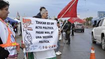 Unter movilizó en los puentes carreteros en el marco de un nuevo paro docente.
