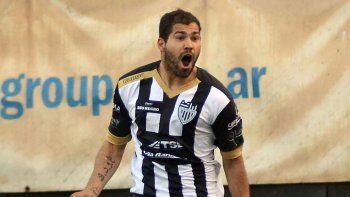 En la segunda parte, Taborda le dio el empate y la tranquilidad al equipo. Cipo hizo su mejor partido desde el juego, pero no le alcanzó.