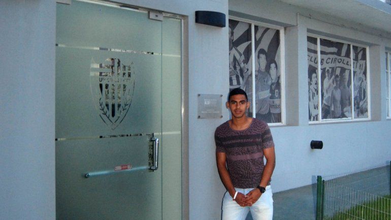 El día después del clásico Carrera volvió feliz al predio del club.