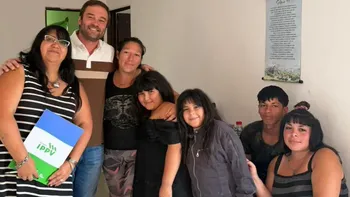 El IPPV detectó que no había sido abonada la vivienda, entonces una vez que se recuperó de la usurpación, decidieron otorgársela a la familia de Gisella.&nbsp;