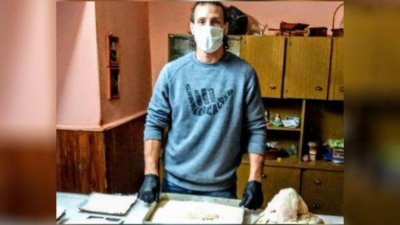 Lamolla hace milanesas mientras espera por la vuelta del fútbol