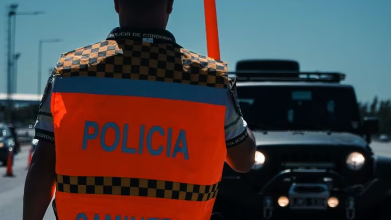 La Caminera lo multó por exceso de velocidad y agarró a las trompadas a los policías