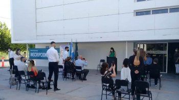 la uflo realiza actos de egresados presenciales