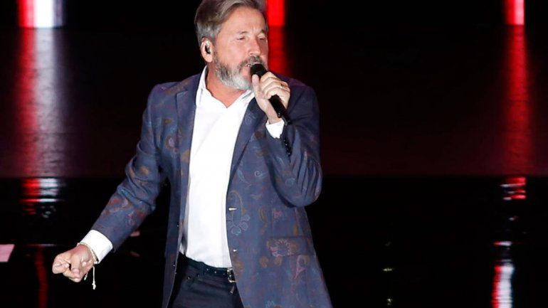 Montaner paseó por Bariloche y las redes explotaron 