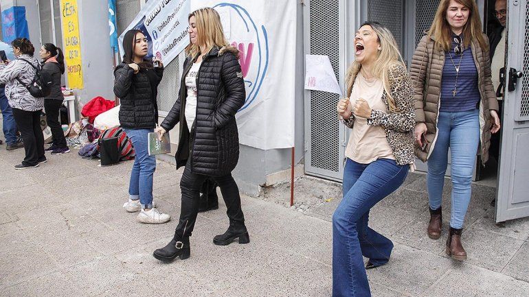 Las mejores fotos afuera del juicio contra el ginecólogo Rodríguez Lastra