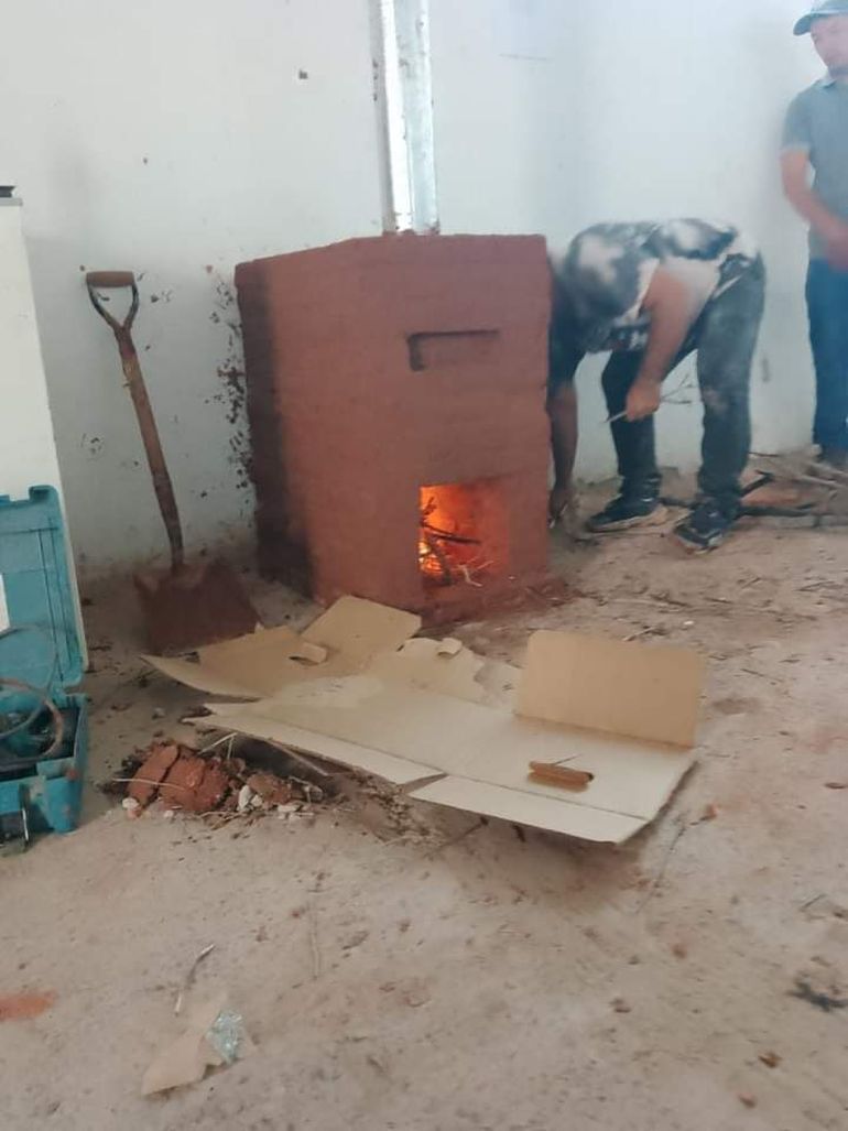 Mucho calor desprenden las estufas rusas. En Las Perlas, puede ser una alternativa válida. Mucho calor desprenden las estufas rusas. En Las Perlas, puede ser una alternativa válida.