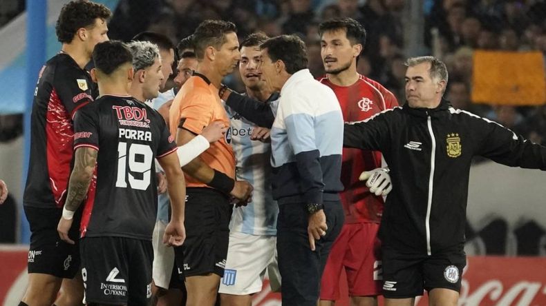 Lamolina explicó punto por punto la jugada que derivó en el escándalo en la cancha de Racing
