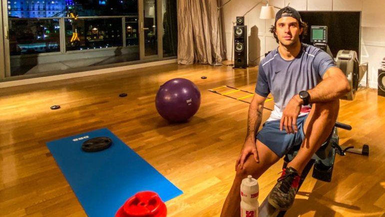 Así de intenso entrena Manu Urcera en su coqueto departamento