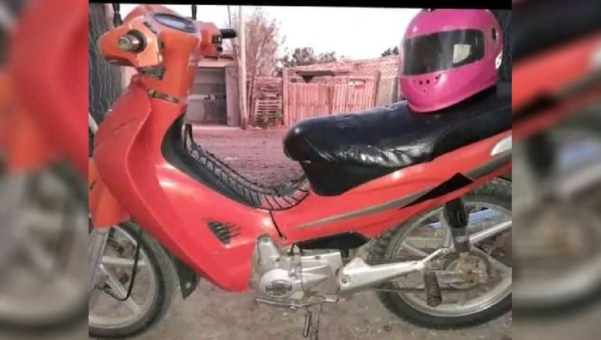 La mujer había comprado la moto para trabajar.