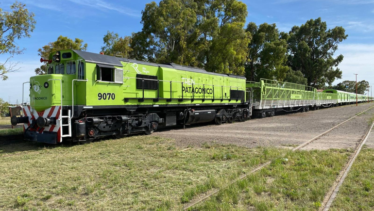 El Gobierno provincial comprará una nueva locomotora para el Tren Patagónico.