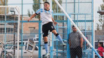 la amistad goleo y pillma cayo en el mailino con roca