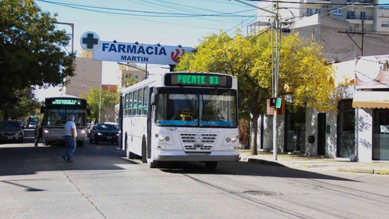 Reunión clave para evitar el paro de colectivos urbanos