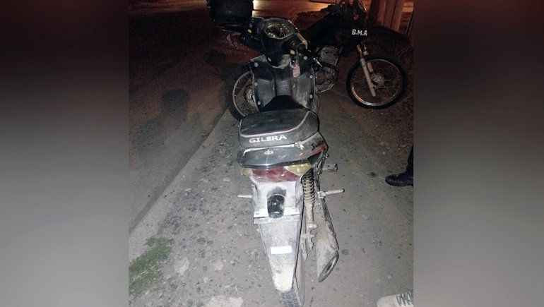 Manejaba una moto robada y lo atrapó la Policía