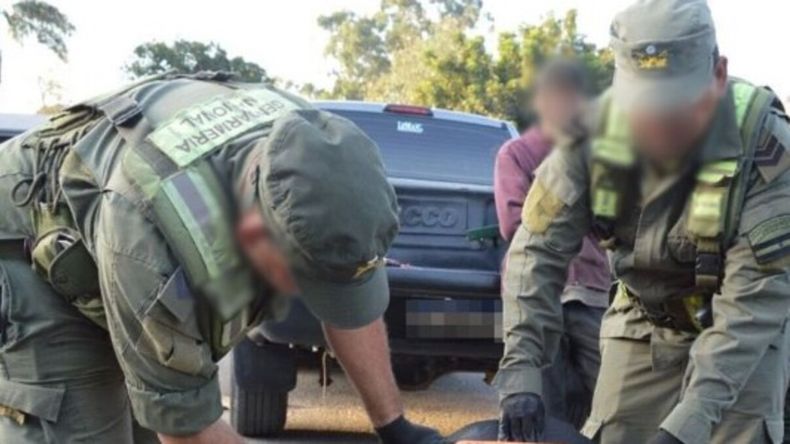 Atrapada en la ruta: la insólita manera en que una mujer llevaba escondidos 50 kilos de cocaína
