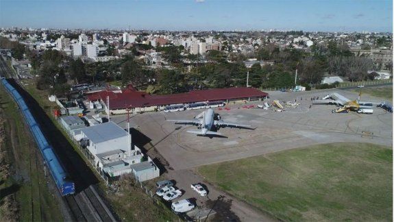 El cierre temporal de El Palomar afecta a cuatro vuelos neuquinos