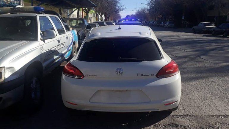 Atraparon a un gitano con un auto de alta gama mellizo que había sido robado en Mendoza