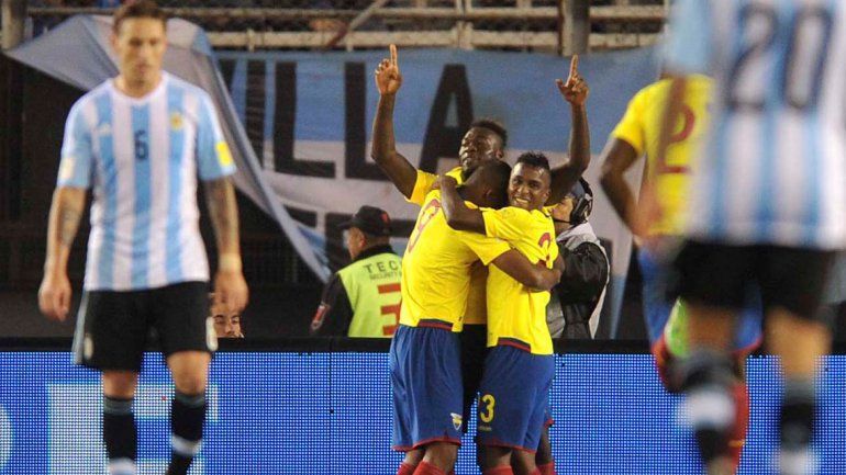 La Selección Argentina perdió ante Ecuador en el Monumental por 2 a 0