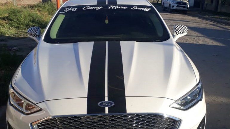 Denuncian que un policía apuntó con el arma a una familia por error