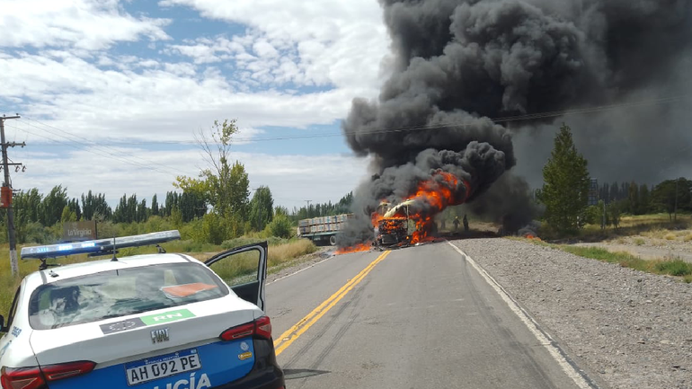 El impactante choque se registró en la curva