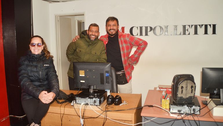 Durante la nota, visitaron la agencia céntrica de LM Cipolletti. Durante la nota, visitaron la agencia céntrica de LM Cipolletti.