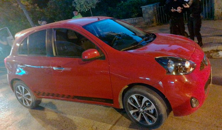 Secuestraron un auto y una moto robada