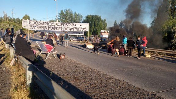 Corte total en el puente que une Centenario con Cinco Saltos