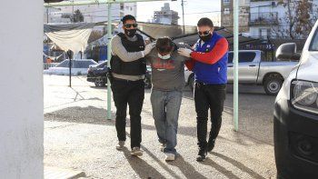 la policia trajo a neuquen al presunto femicida de agostina