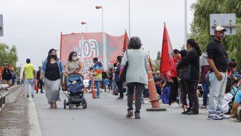 manifestantes planean cortar los puentes hasta el viernes