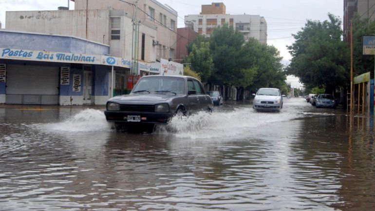 El Año Nuevo llegó con un temporal en Cipolletti