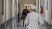El proyecto apunta al personal de sectores de alta complejidad, como guardias, terapias intensivas, quirófanos, neonatología y servicios de emergencia.