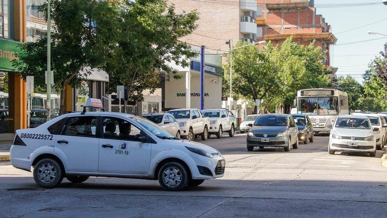 Por decreto, los taxis tampoco pueden trabajar los domingos