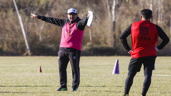 Gustavo Raggio, técnico de Cipolletti.