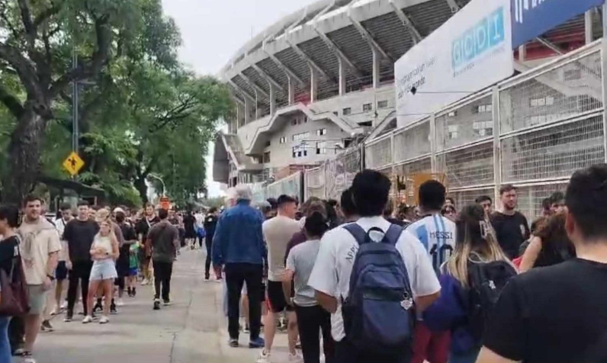 La odisea de un hincha del Alto Valle que viajó a ver Argentina-Brasil