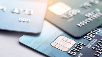 El plan del BCRA para revivir un clásico retro de los 90 y abaratar las tarjetas de crédito