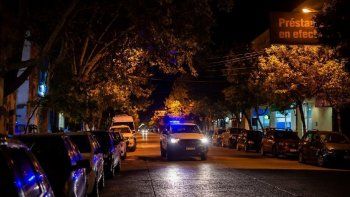 detienen a dos cipolenos por violar las restricciones horarias