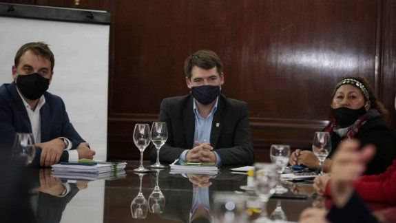 Acuerdan la conformación de una mesa para resolver el conflicto