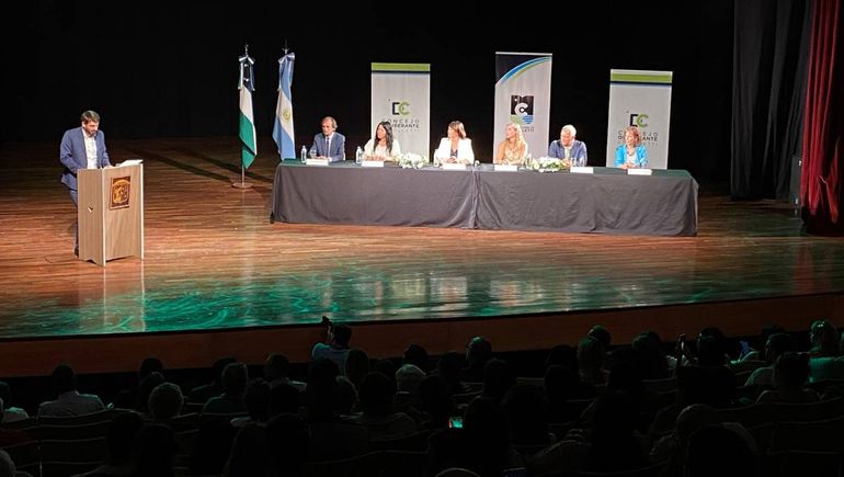 No nos alcanza con que cierren las cuentas: Buteler inició su discurso en la apertura de sesiones