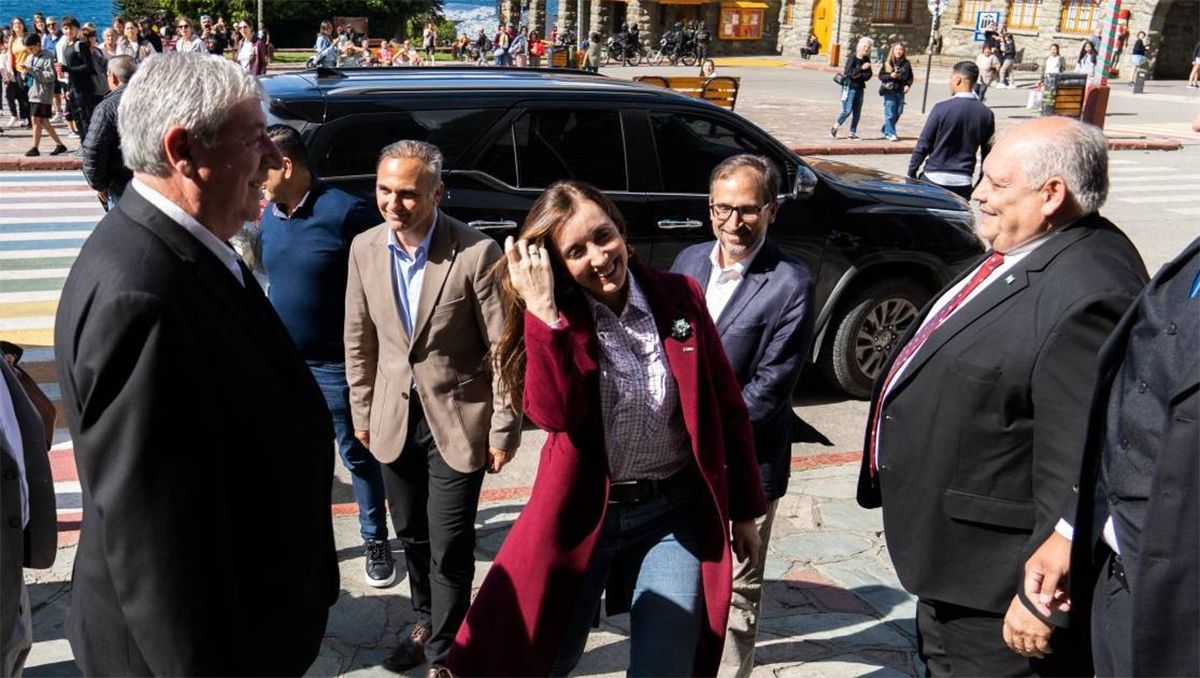 Victoria Villarruel en Bariloche: se entrevistó con el intendente y visitó instalaciones de Invap