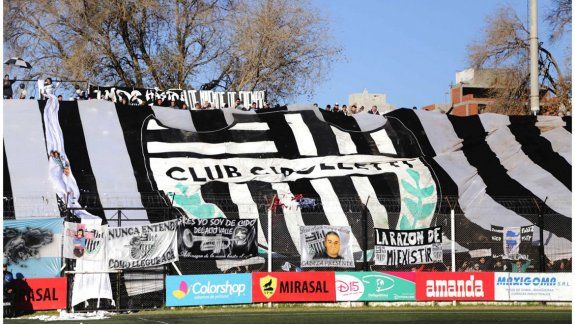 Fanáticos de Cipo se casan hoy en la Visera de Cemento
