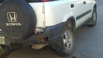 les chocaron la camioneta mientras dormian y buscan al responsable
