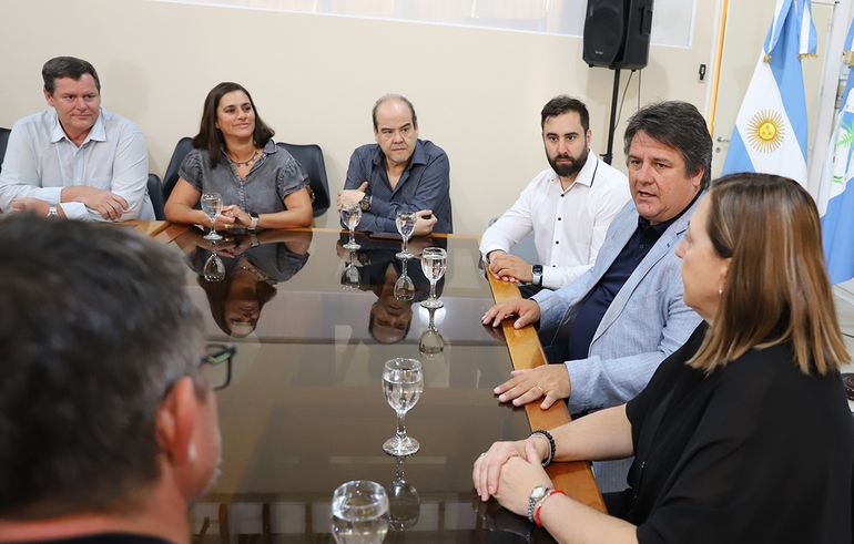 Hay más de un 50% de reserva hotelera para la Fiesta de la Confluencia 2025