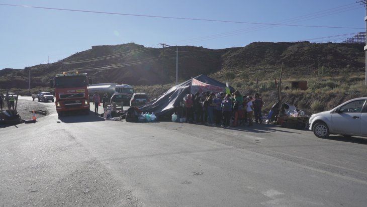 Las petroleras, expectantes por la liberación de rutas en Añelo