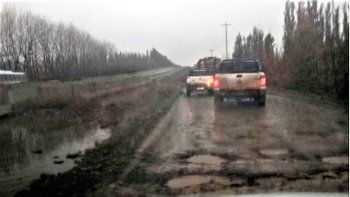 los desvios de la ruta 22 otras vez llenos de pozos
