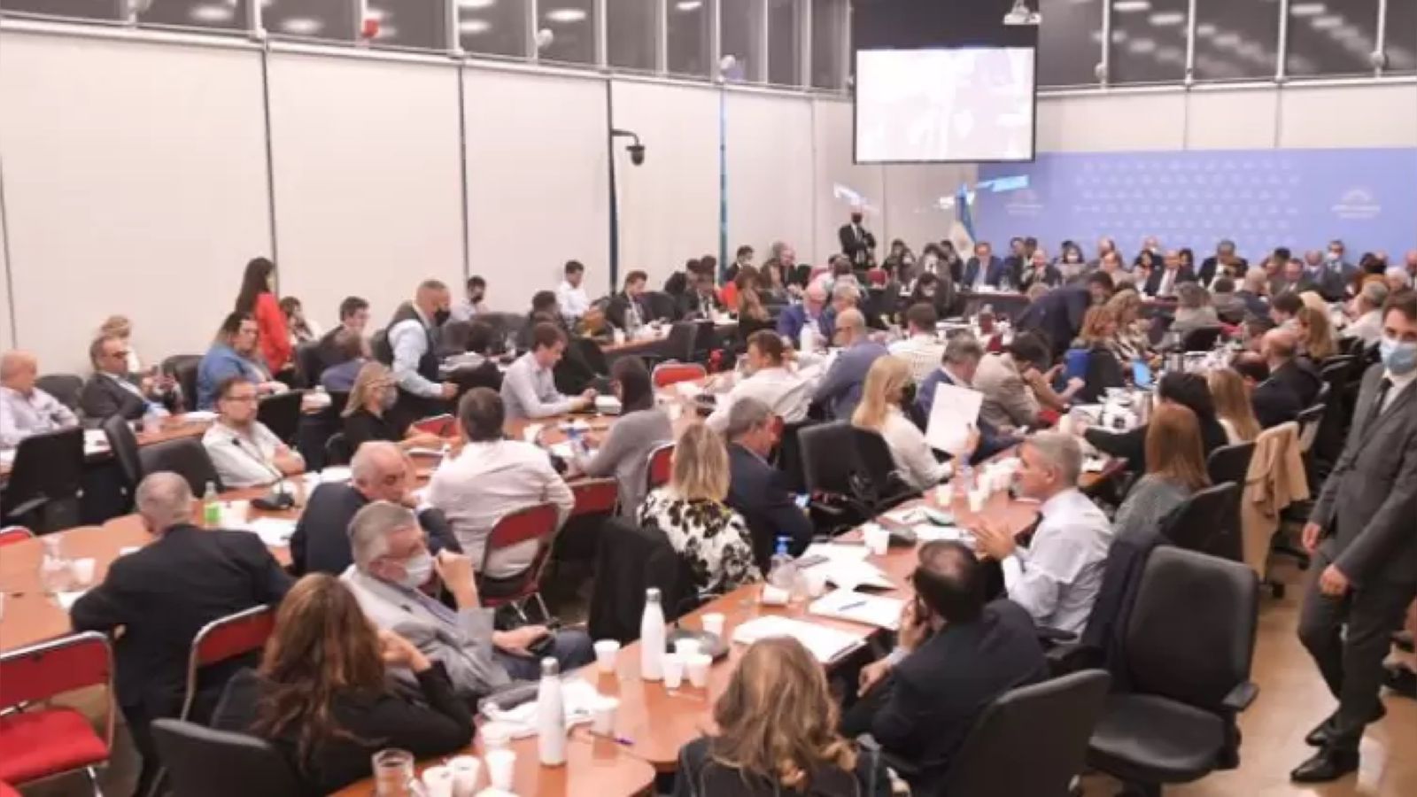 Acuerdo con el FMI: amplio consenso y firma del dictamen