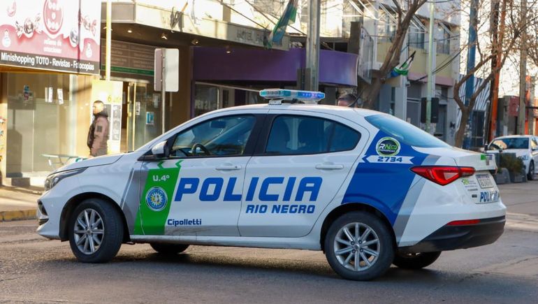 El Municipio fue evacuado por una amenaza de bomba. Foto: Anahí Cárdena. El Municipio fue evacuado por una amenaza de bomba. Foto: Anahí Cárdena.