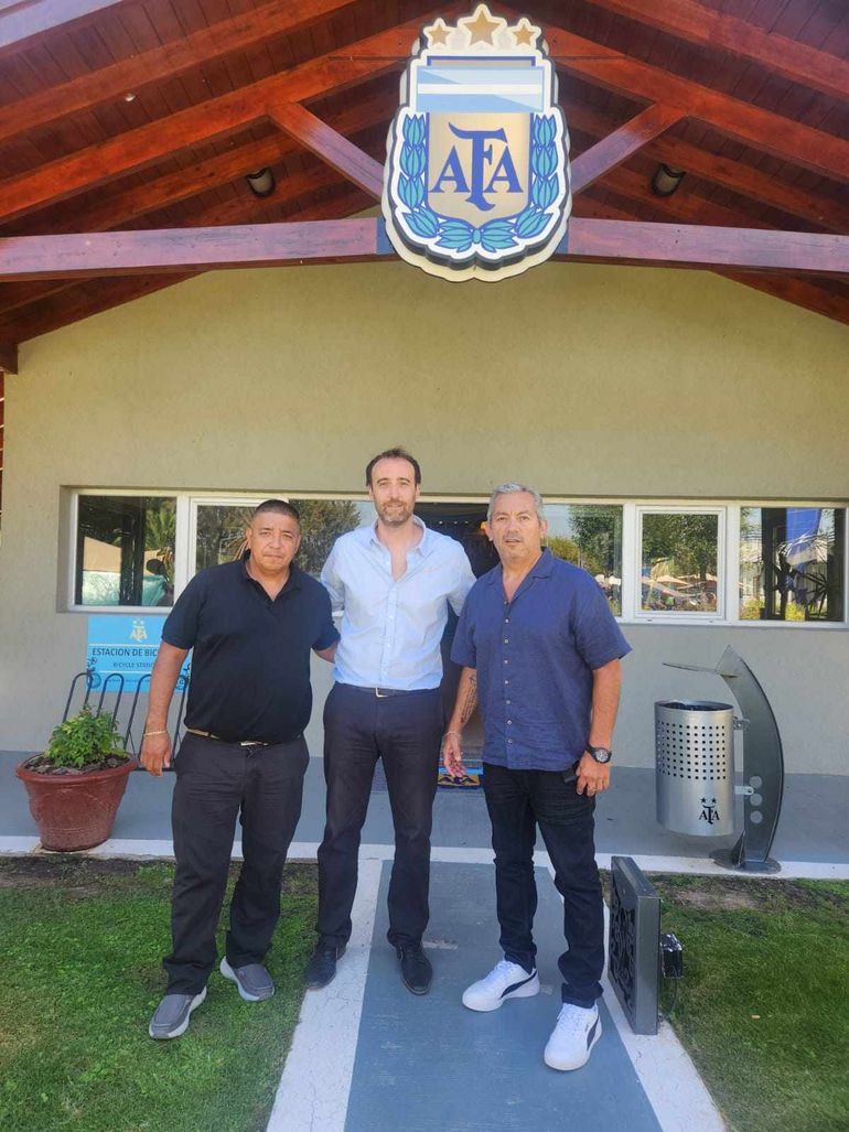 Dirigentes del Club Cipolletti analizan renunciar tras los incidentes en La Visera.