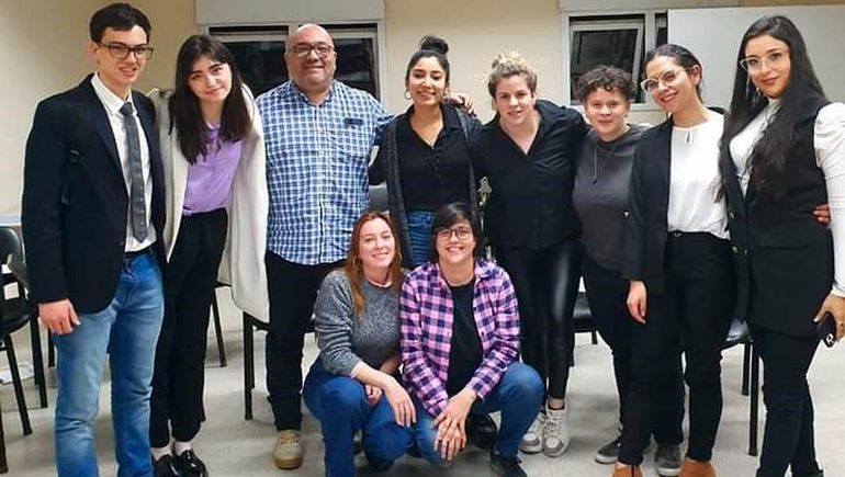 Estudiantes de la UNCo juntan dinero para una competencia de litigios