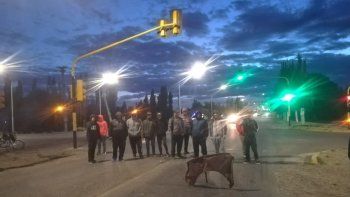 desocupados cortan los accesos a neuquen
