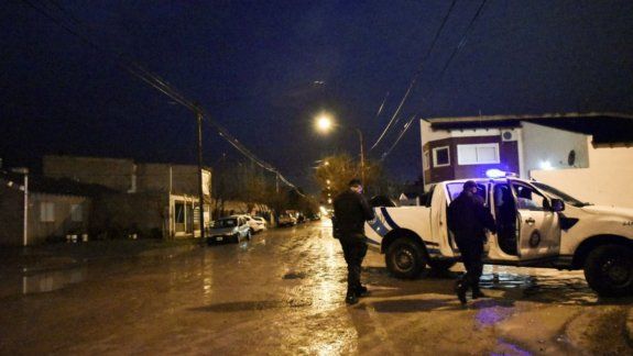Armados entraron a una casa y dejaron a una mujer maniatada&nbsp;