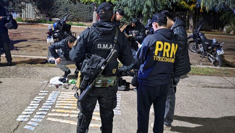 Drogas y un elevado monto de dinero